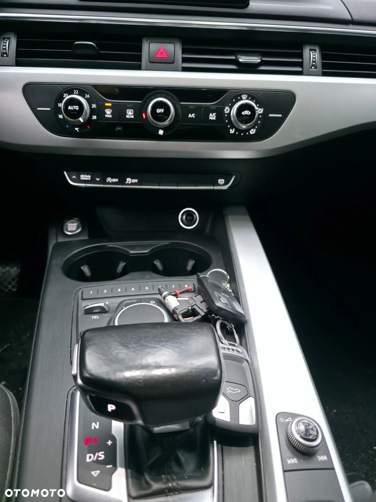 Audi A4 Limousine 2.0 TDI Sport S tronic - 28