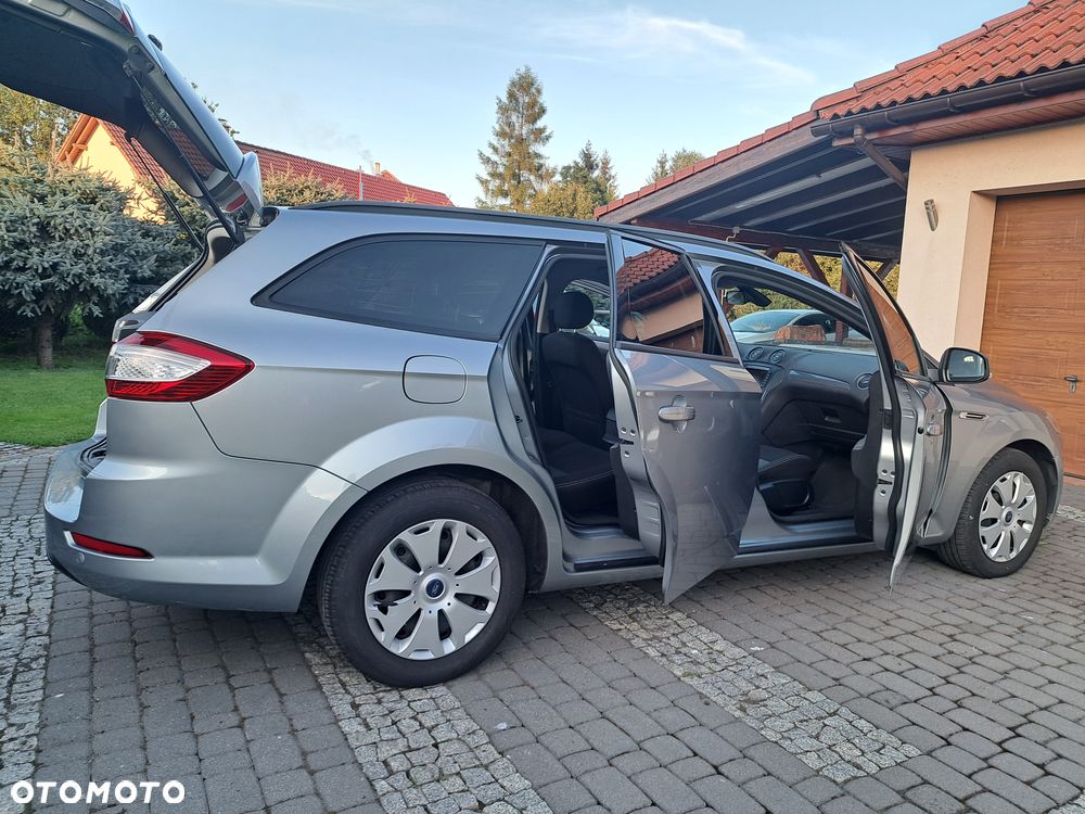 Ford Mondeo 2.0 TDCi Champions Edition - 36