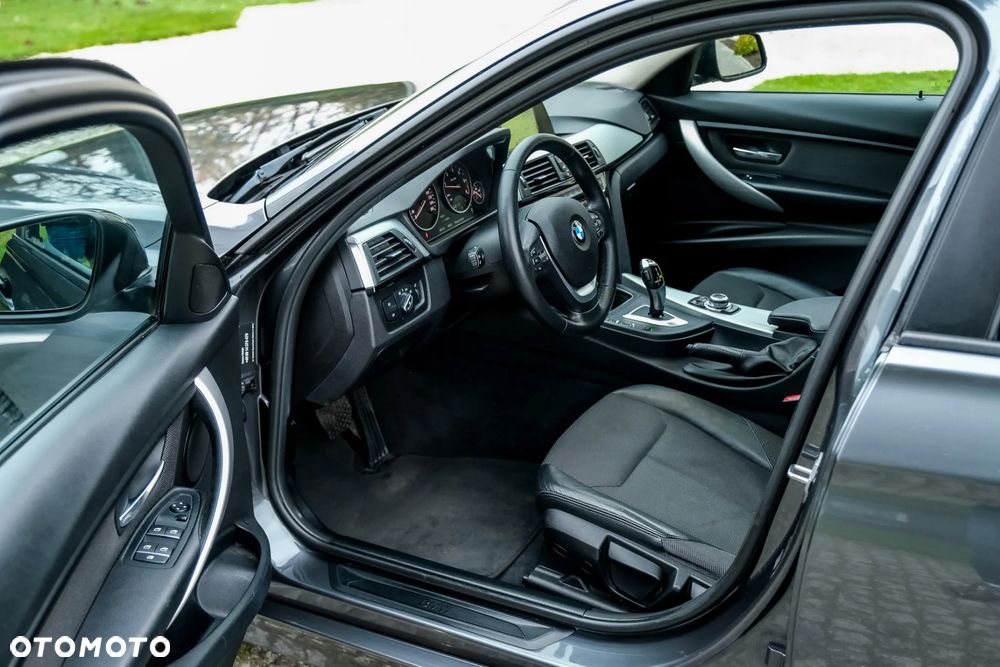 BMW Seria 3 318d Luxury Line - 14