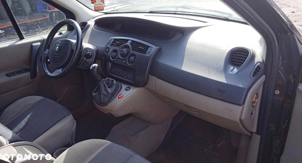 Na części Renault Scenic II 1.6 benzyna silnik skrzynia drzwi maska klapa lakier NV676 szyby zawieszenie fotel kanapa lampa hak wnętrze lusterka zderzak błotnik belka - 9