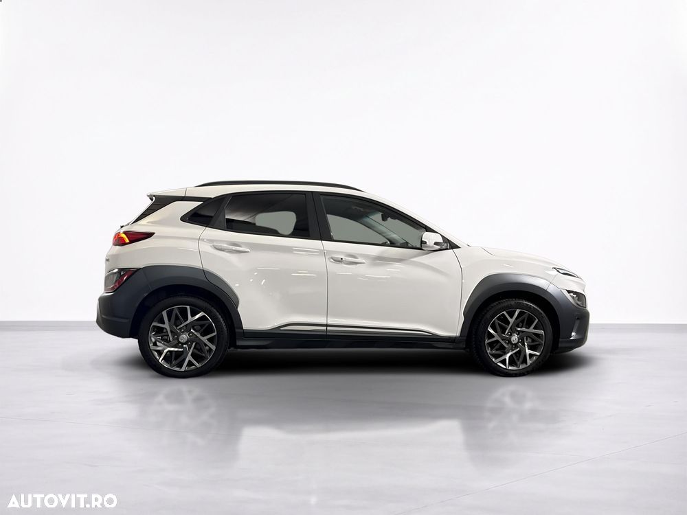 Hyundai KONA - 7