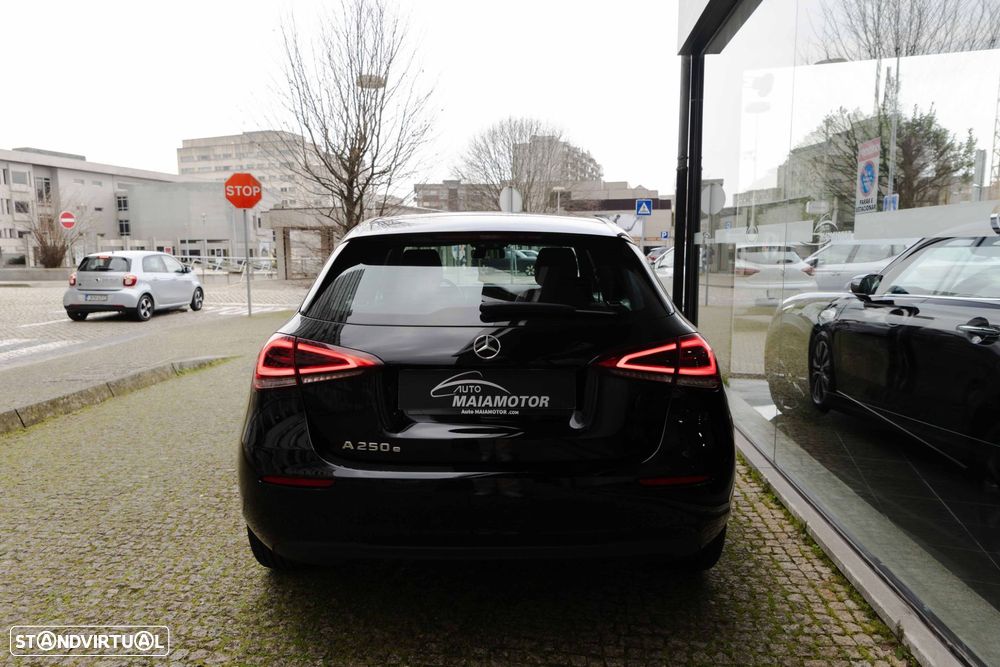 Mercedes-Benz A 250 e Style Plus - 21