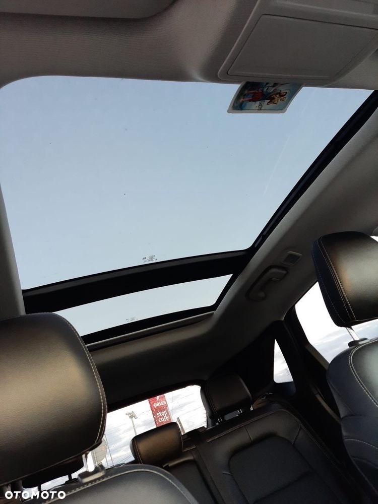 Ford Escape 2.0 EcoBoost AWD Titanium - 12