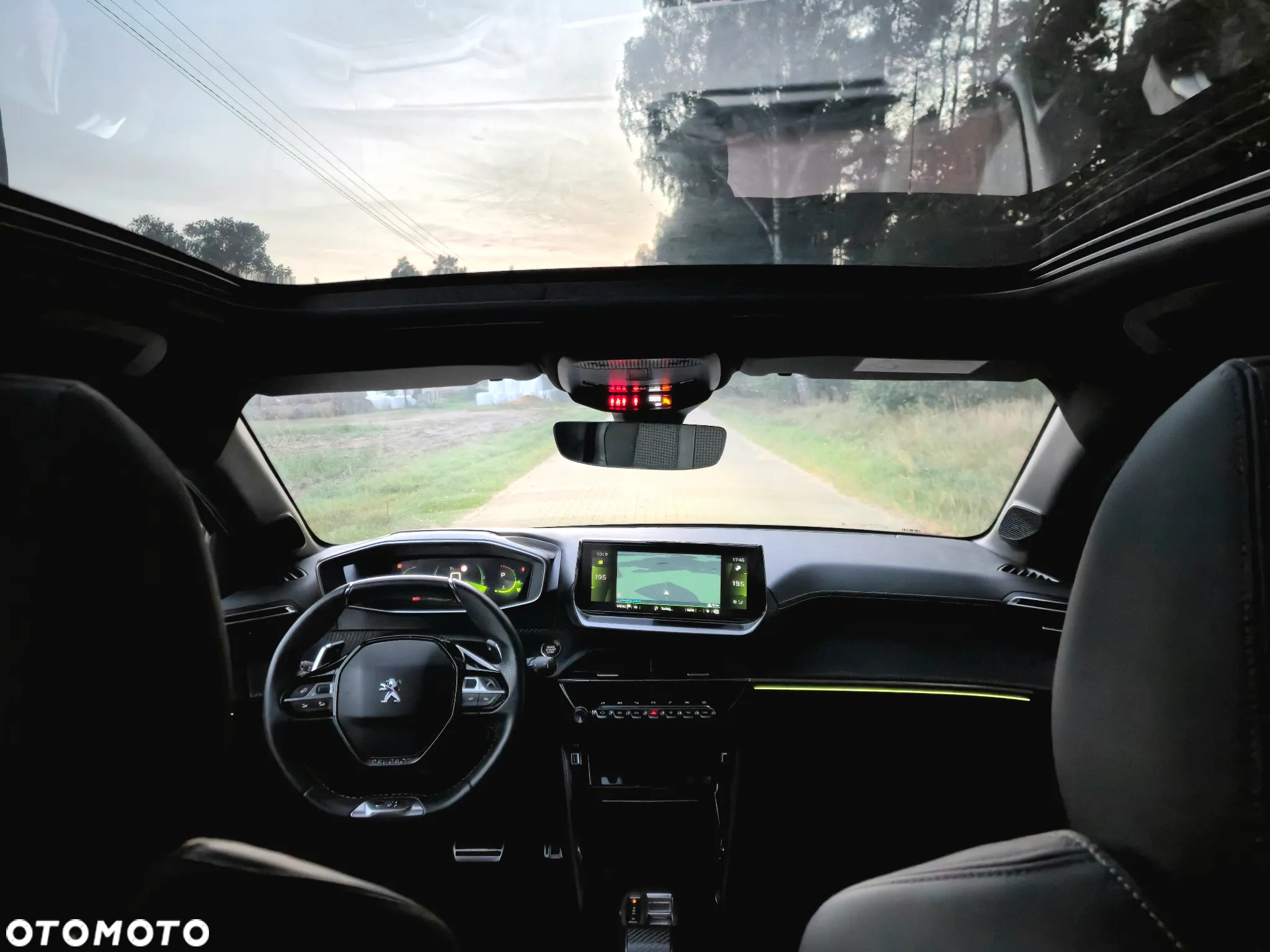 Peugeot 208 PureTech 130 EAT8 GT - 8