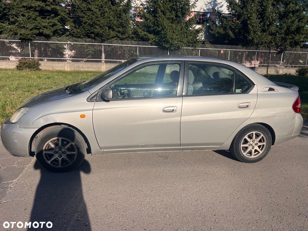 Toyota Prius - 2