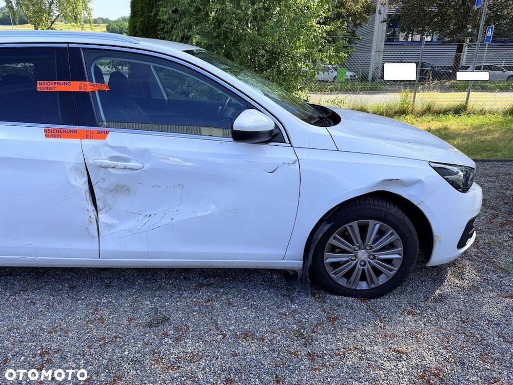 Peugeot 308 BlueHDi 130 EAT8 Allure - 3