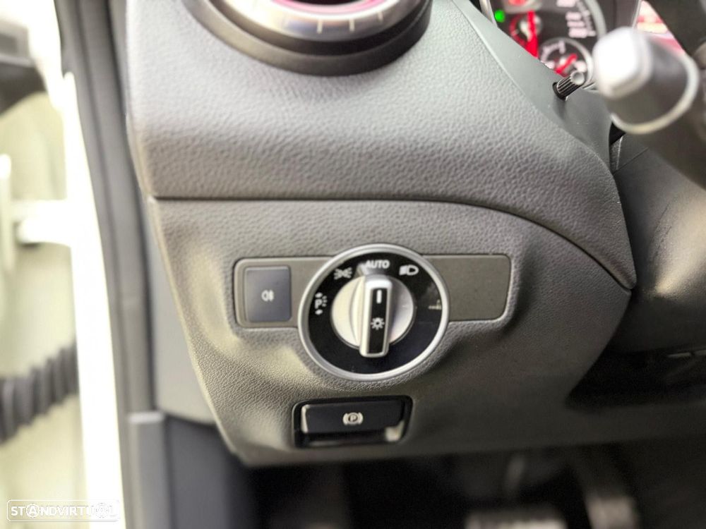 Mercedes-Benz CLA 220 d AMG Line Aut. - 25