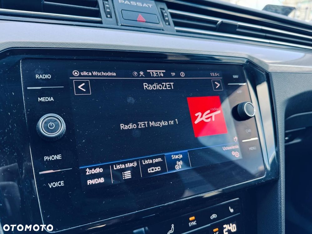 Volkswagen Passat - 25