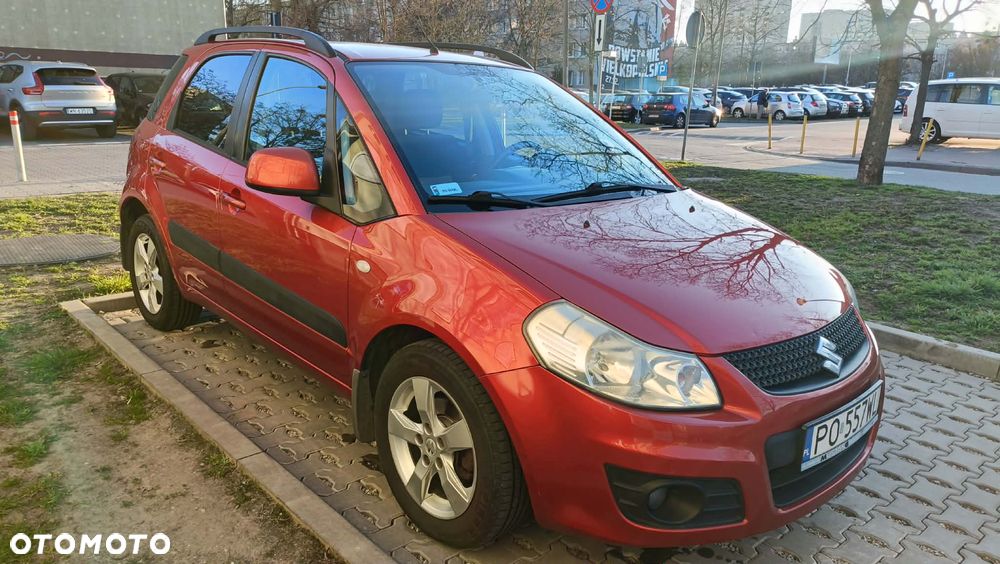 Suzuki SX4 1.6 Premium - 4