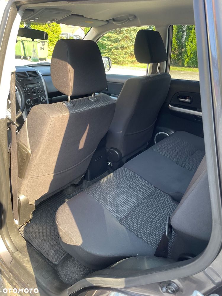 Suzuki Grand Vitara 2.4 Premium - 10