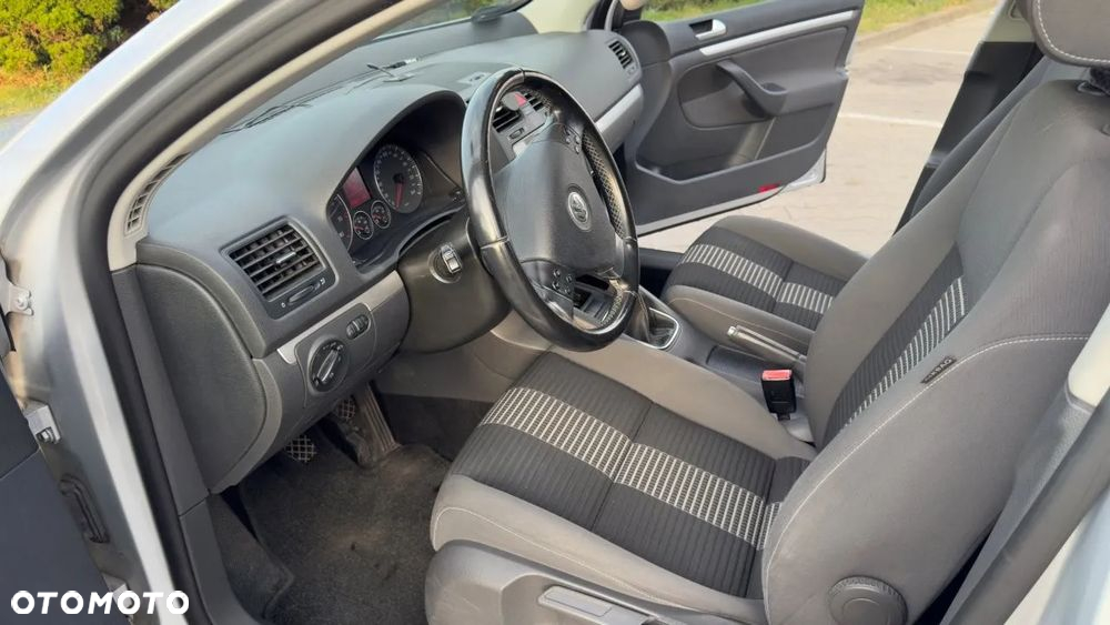 Volkswagen Golf 1.6 United - 8