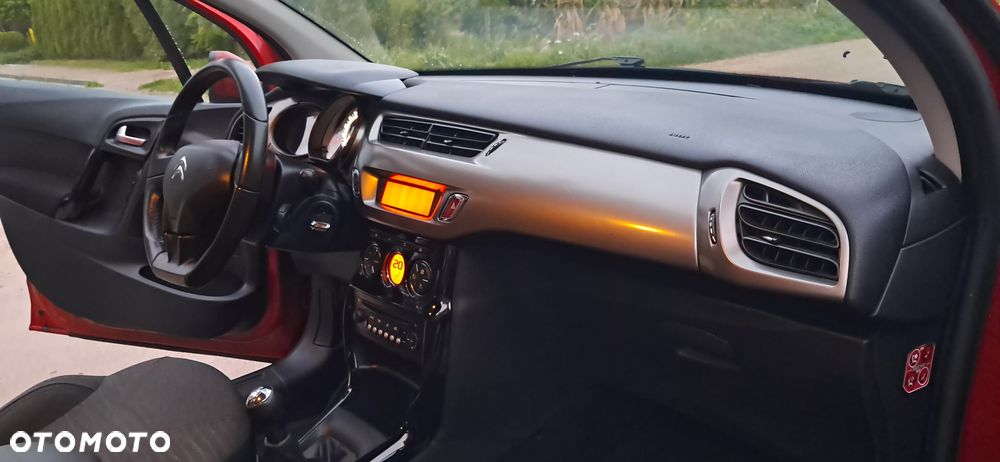 Citroën C3 BlueHDi 100 S&S FEEL - 23