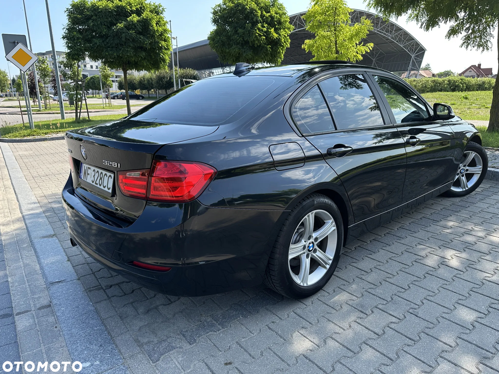 BMW Seria 3 328i xDrive Luxury Line - 19