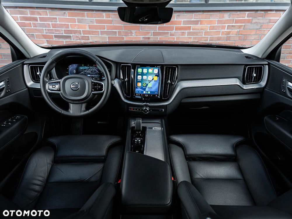 Volvo XC 60 B4 D Plus Dark - 5