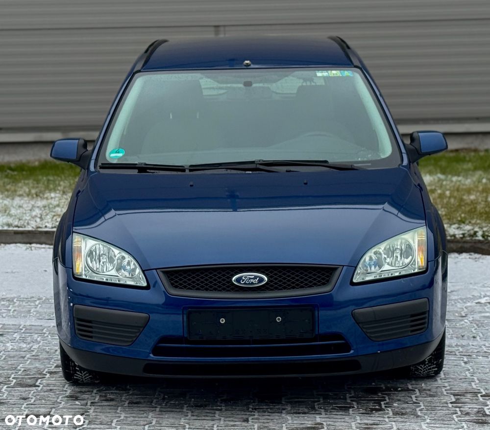 Ford Focus 1.8 Ghia - 8