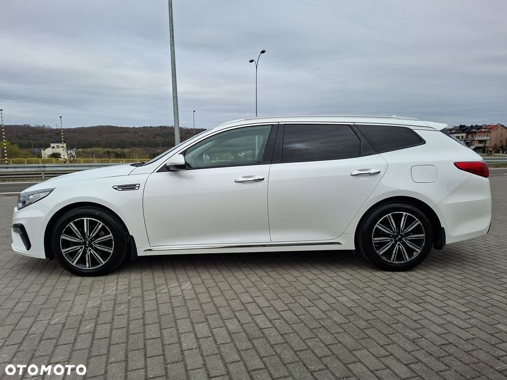 Kia Optima - 8
