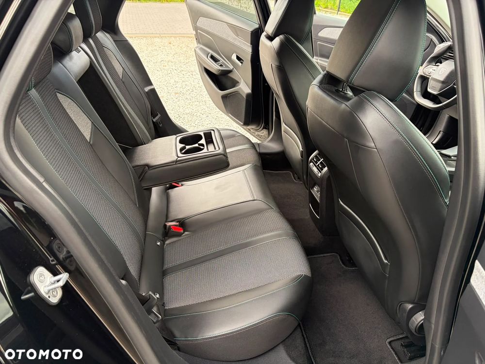 Peugeot 308 1.6 Hybrid PHEV Allure Pack EAT8 - 32
