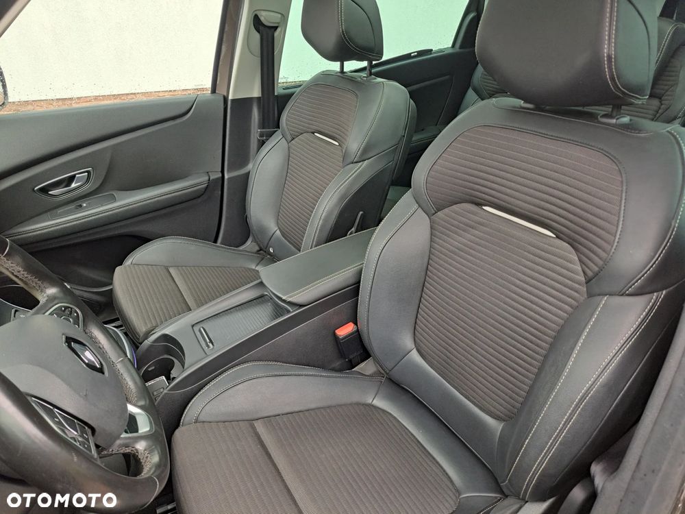 Renault Grand Scenic - 9