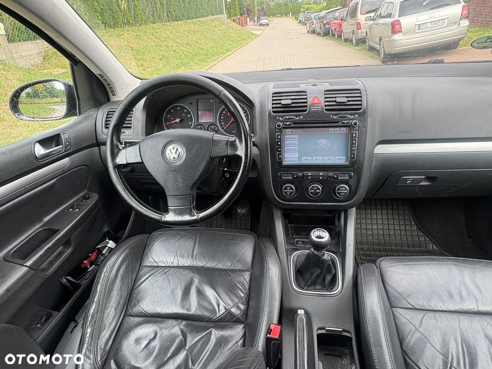 Volkswagen Golf 2.0 FSI Comfortline - 19