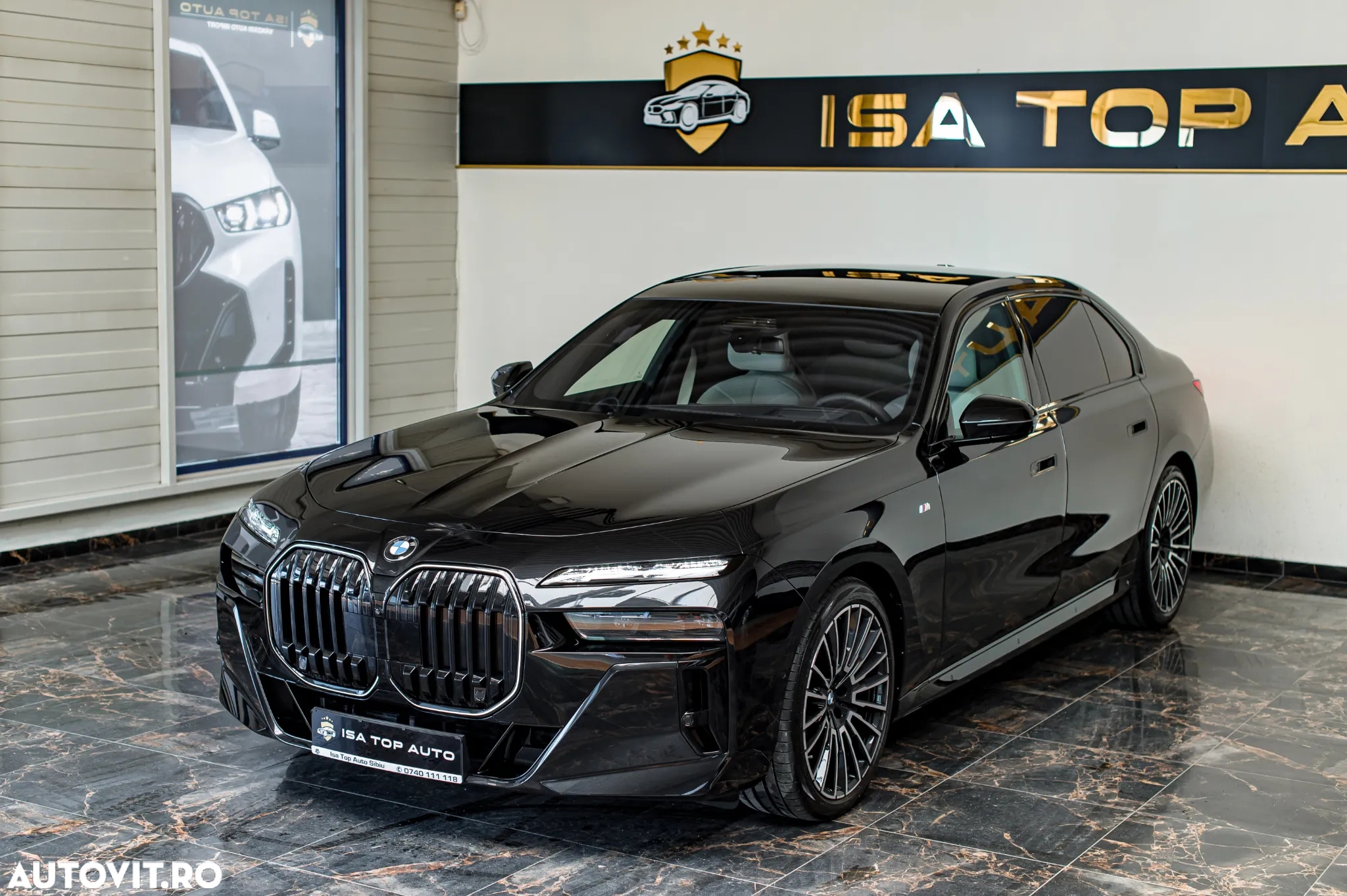 BMW Seria 7 740d xDrive MHEV - 35