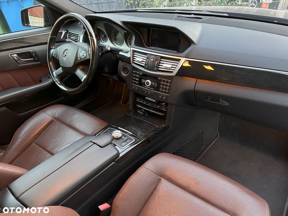 Mercedes-Benz Klasa E 350 CDI 4-Matic BlueEff - 18