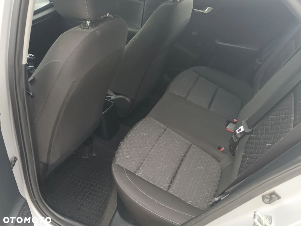 Kia Rio - 22
