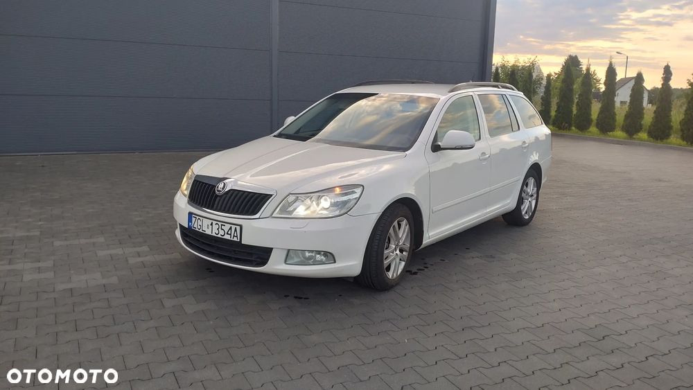 Skoda Octavia 2.0 TDI Ambiente DSG - 1