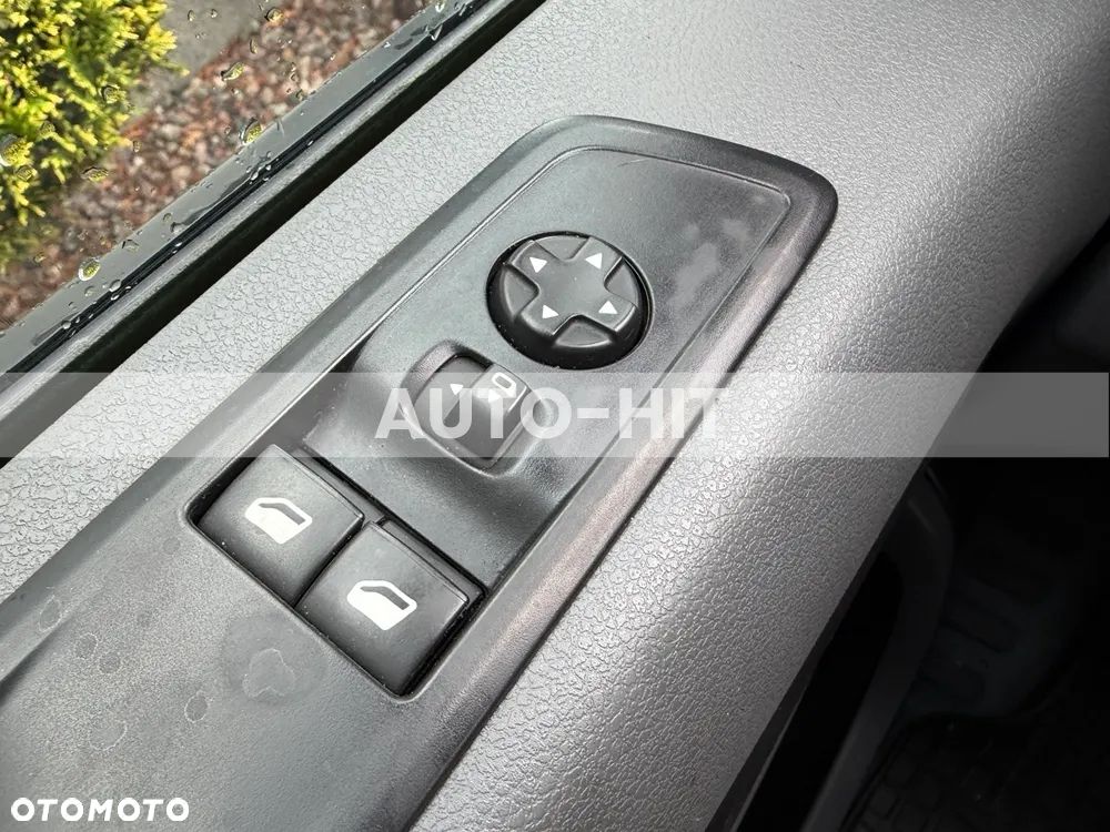Opel Vivaro - 35