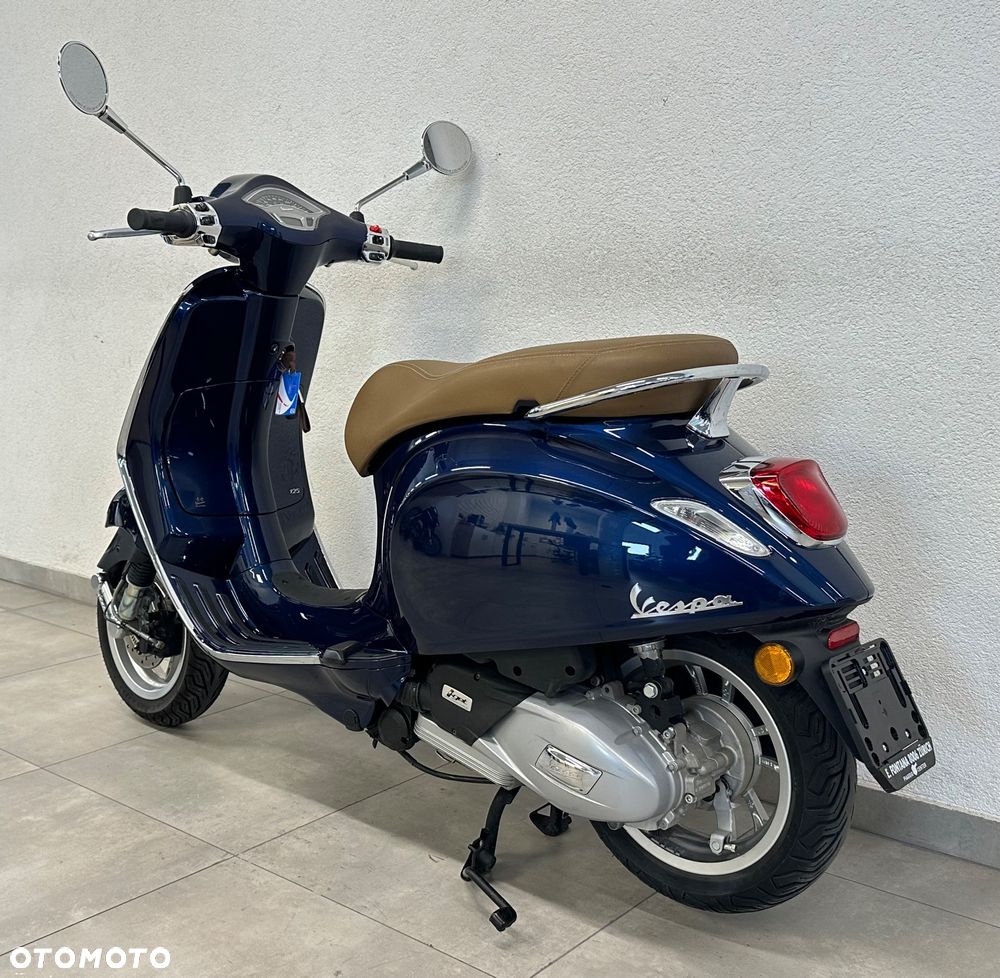 Vespa Primavera - 3