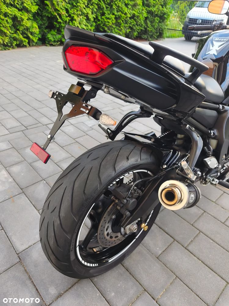 Yamaha FZ8 - 4