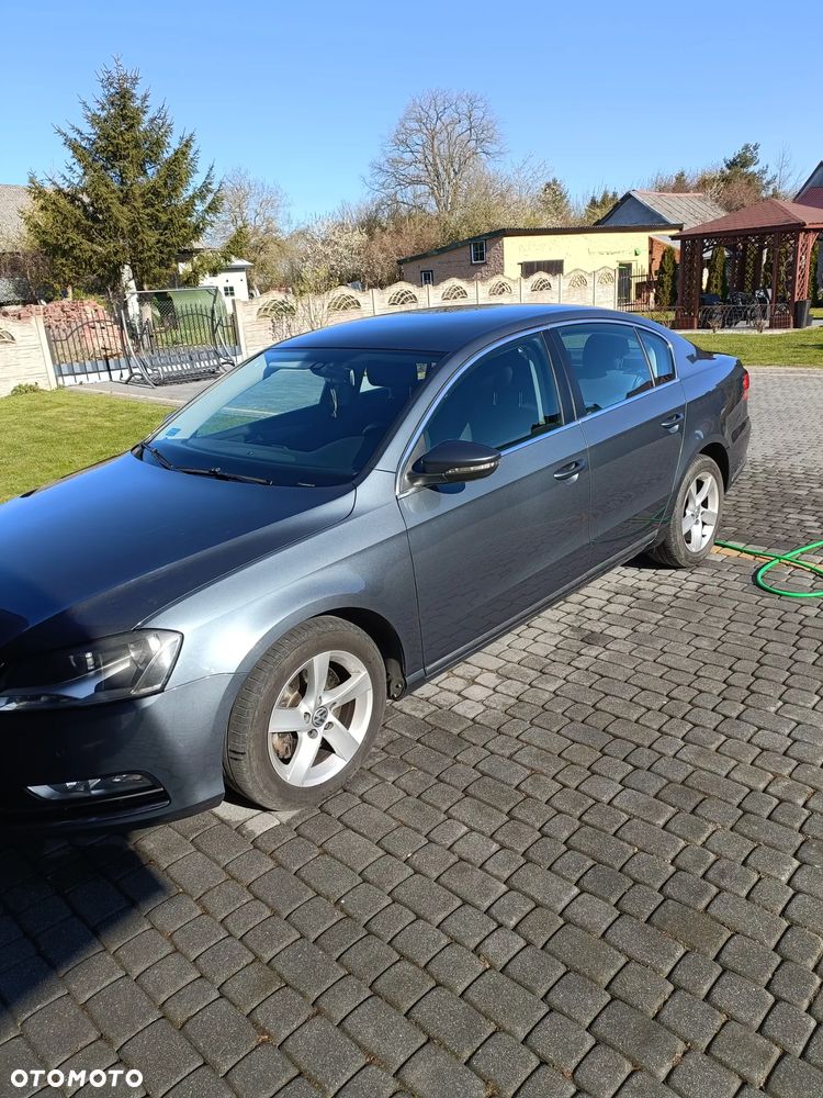 Volkswagen Passat 2.0 Blue TDI SCR Comfortline - 2