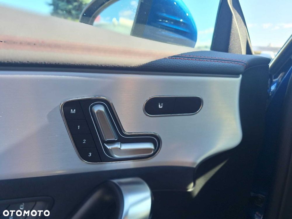 Mercedes-Benz CLA 200 AMG Line 7G-DCT - 18