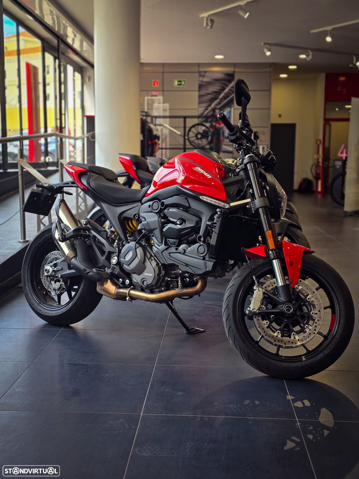 Ducati Monster 937 - 1