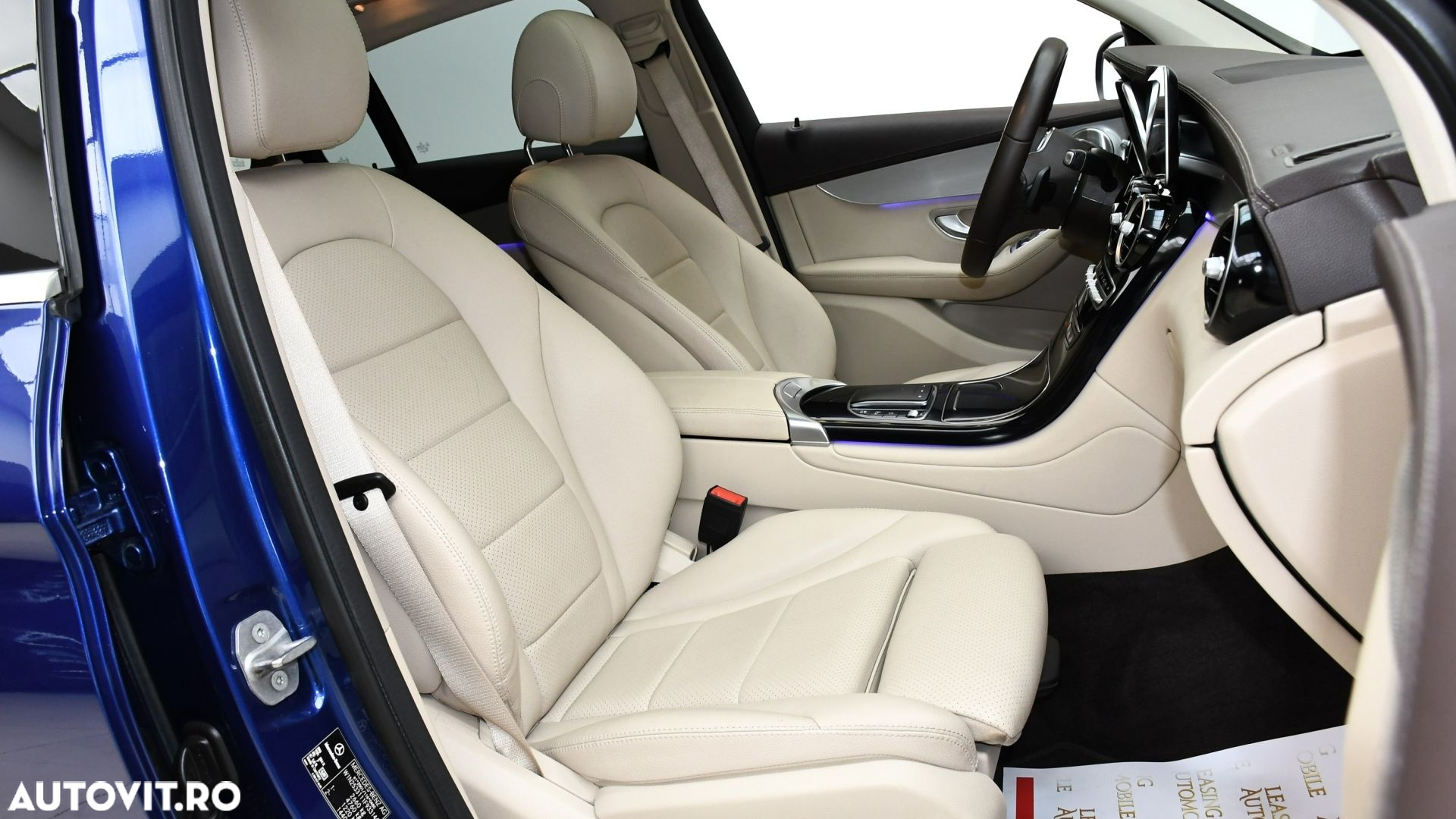 Mercedes-Benz GLC Coupe 300 de 4Matic 9G-TRONIC AMG Line - 11