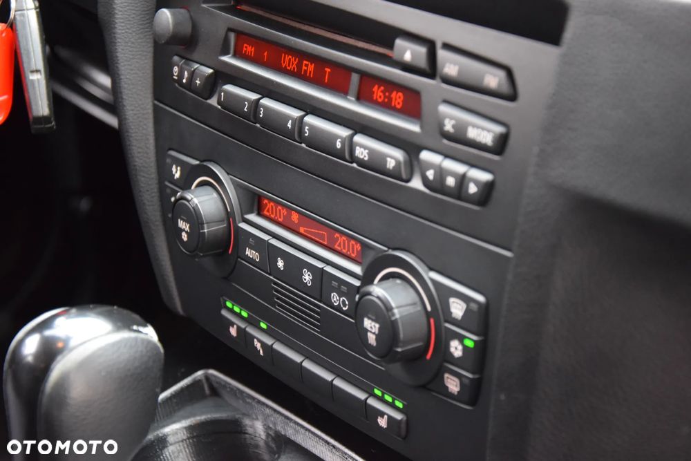BMW Seria 3 325i - 28
