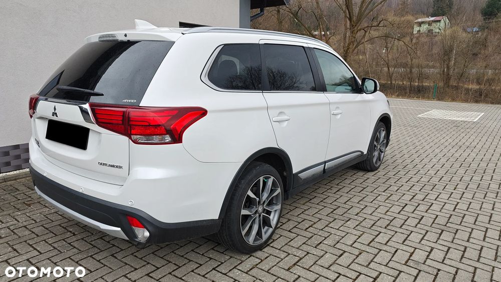 Mitsubishi Outlander 2.0 4WD CVT Diamant Edition+ - 4