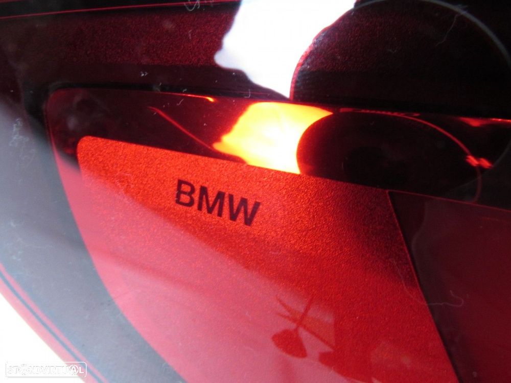 Farolim Led Esquerdo/Trás Seminovo/ Original BMW 1 (F40) 63217450643 - 3