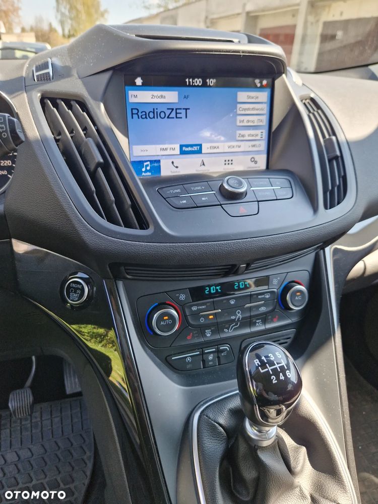 Ford Kuga 1.5 EcoBoost 2x4 Titanium - 14