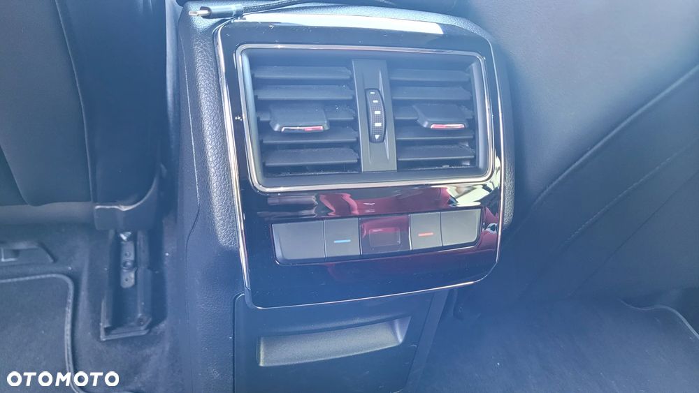 Skoda Superb 2.0 TDI DSG Premium Edition - 29