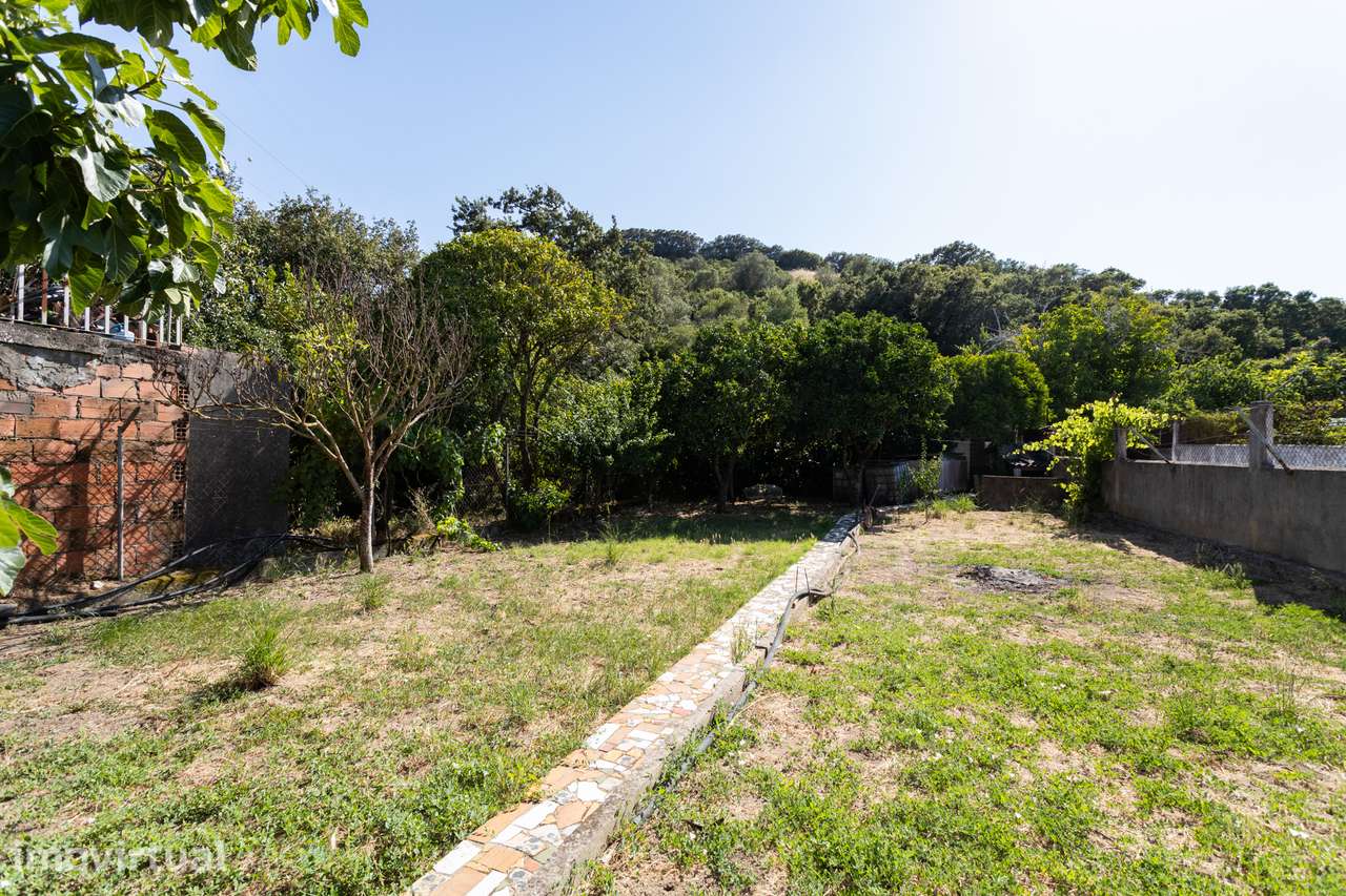 Terreno Urbano com Ótima Localização e Potencial para Construir a Mora - Grande imagem: 5/18