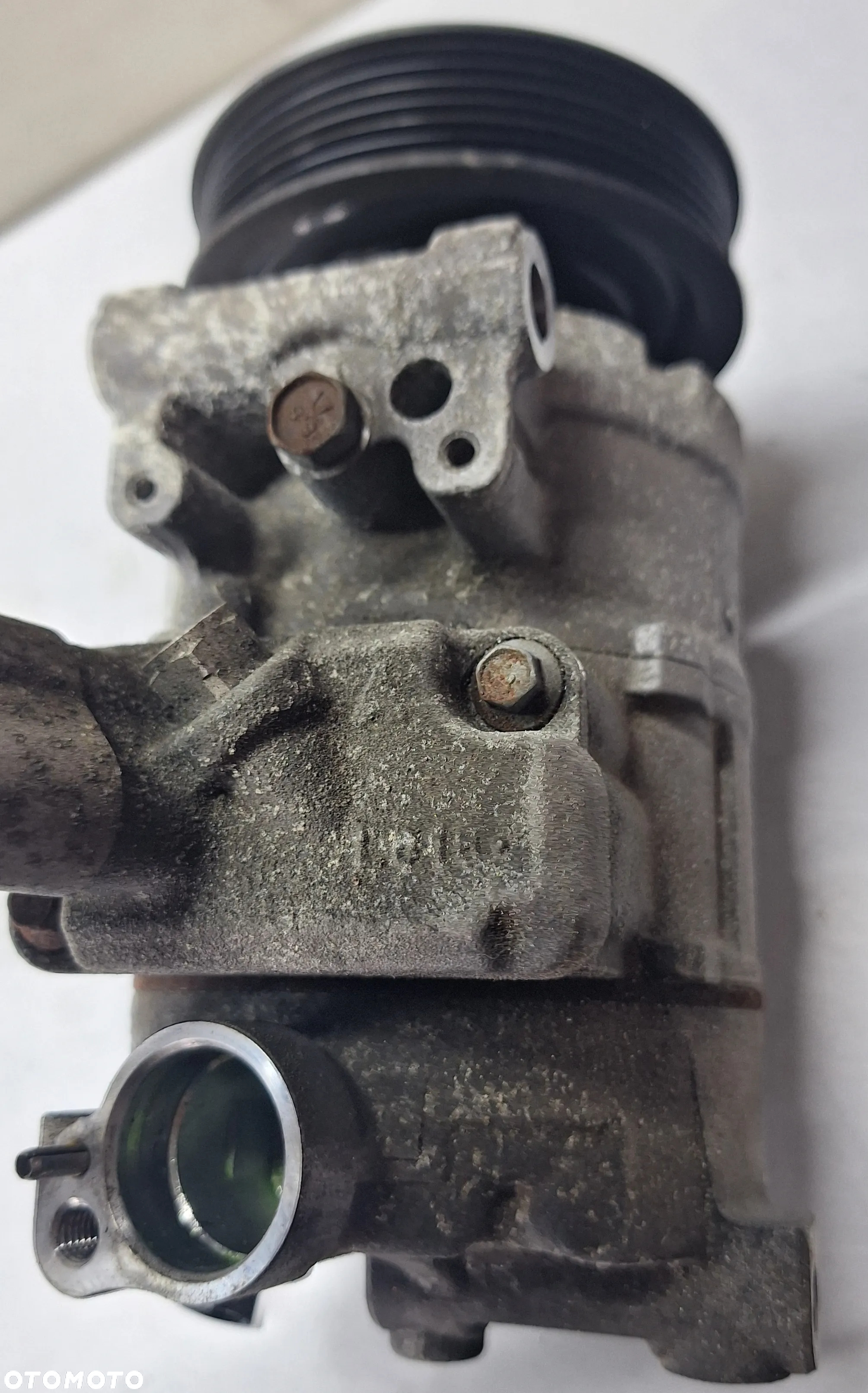 KOMPRESOR KLIMATYZACJI DENSO - 1K0820859J -VW GOLF V-1,4 - 5