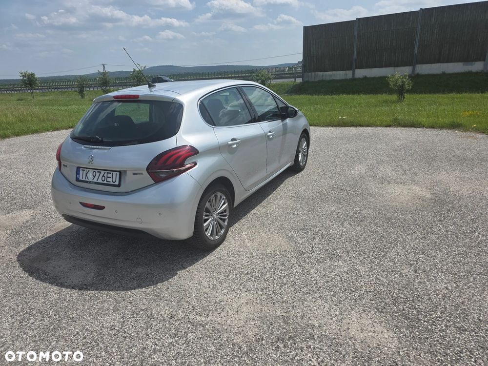 Peugeot 208 1.2 PureTech Allure S&S - 4