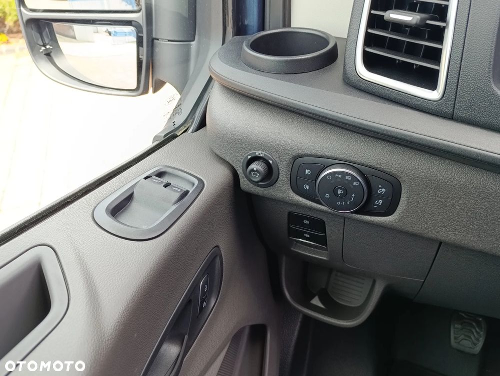 Ford Ford Transit Van L3H2 - 24