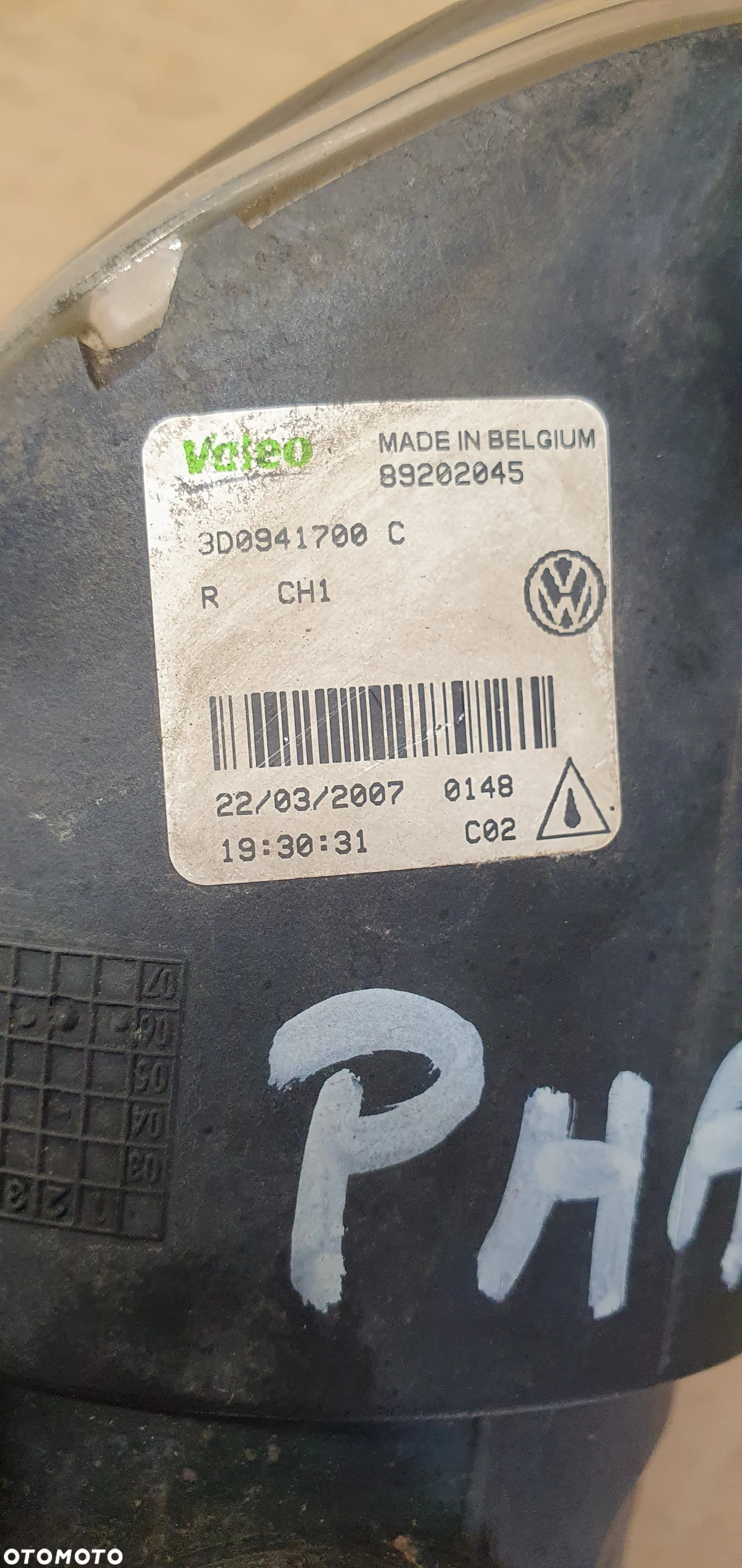 Halogen prawy przód przedni VW Phaeton 3D0941700C - 8