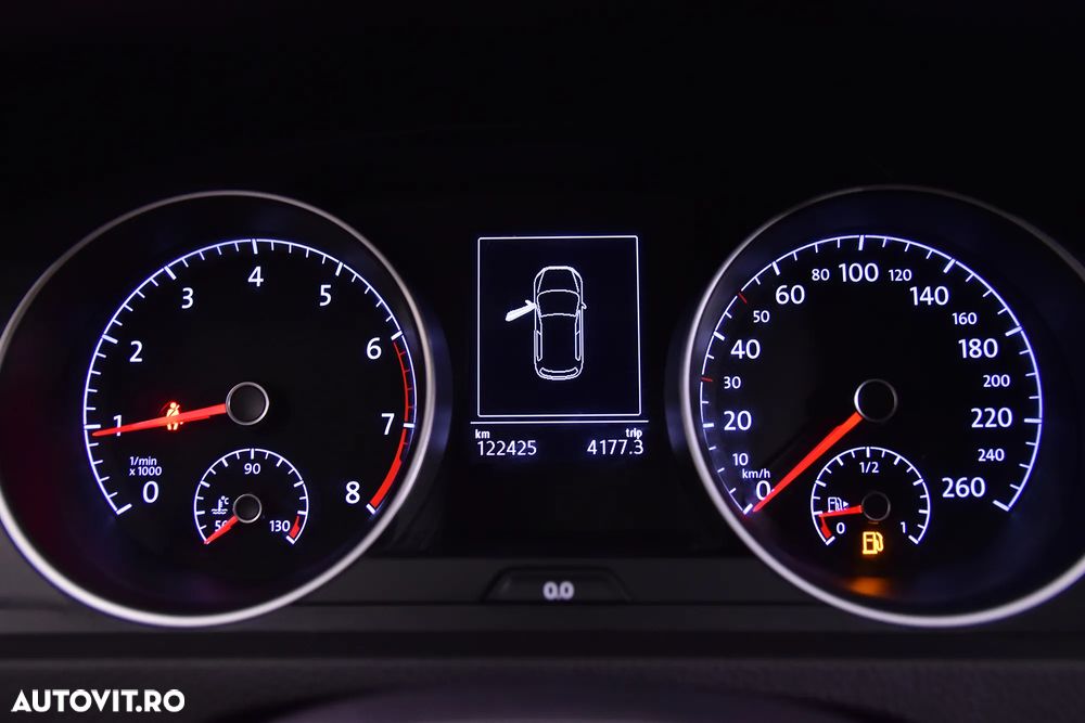 Volkswagen Golf - 10