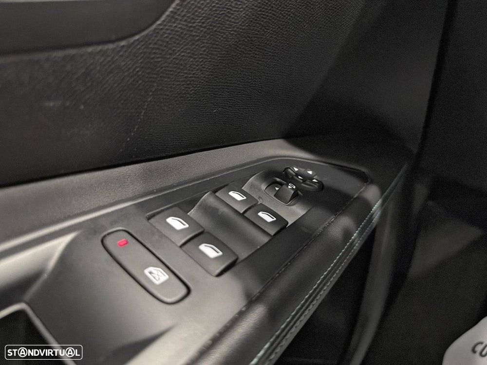 Peugeot 5008 1.5 BlueHDi Allure Pack EAT8 - 20