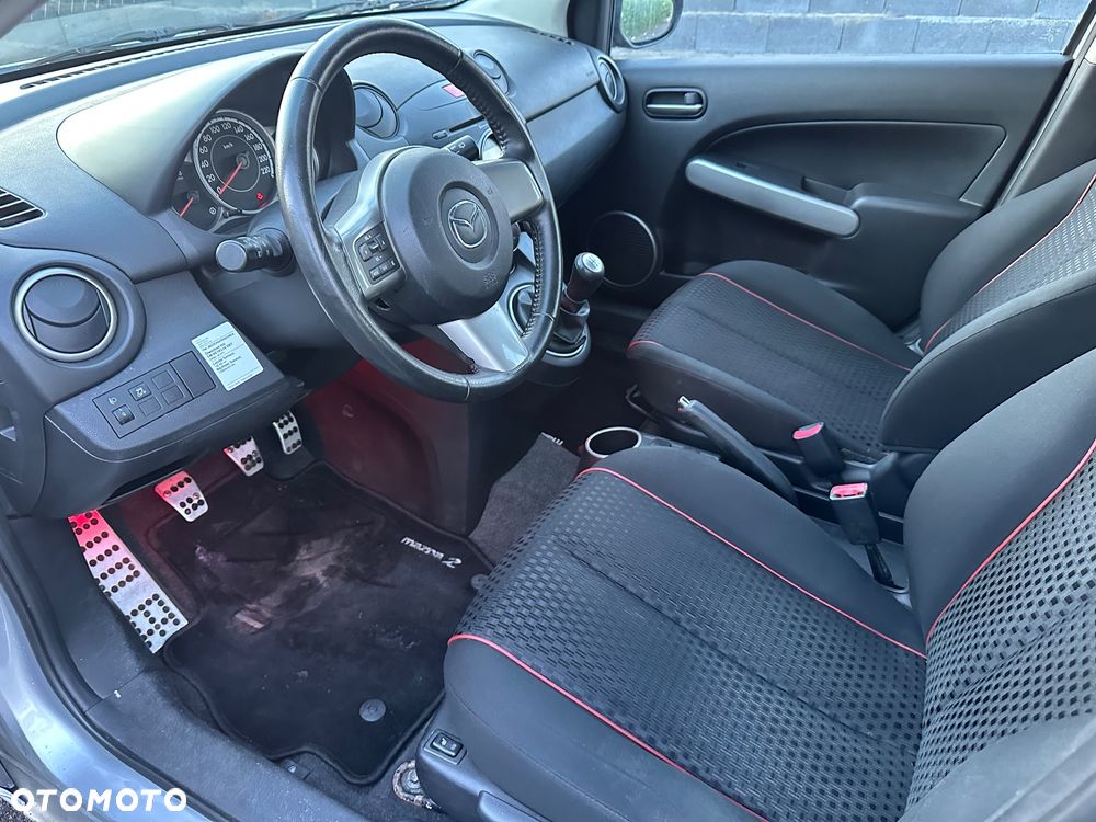 Mazda 2 - 12