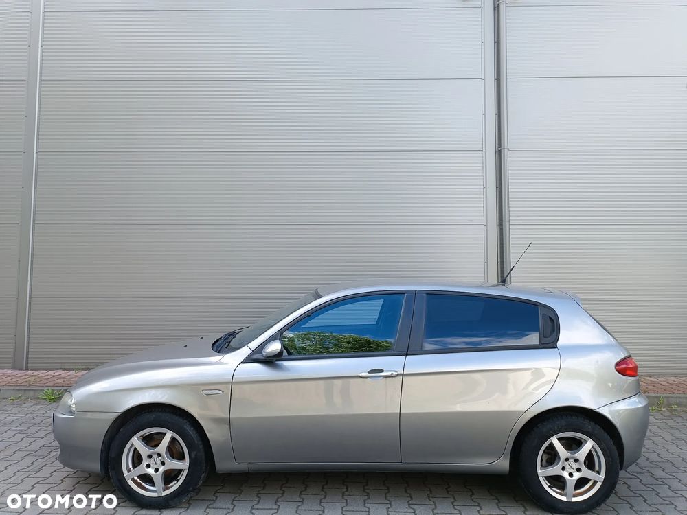 Alfa Romeo 147 1.6 Twin Spark 16V Moving - 11