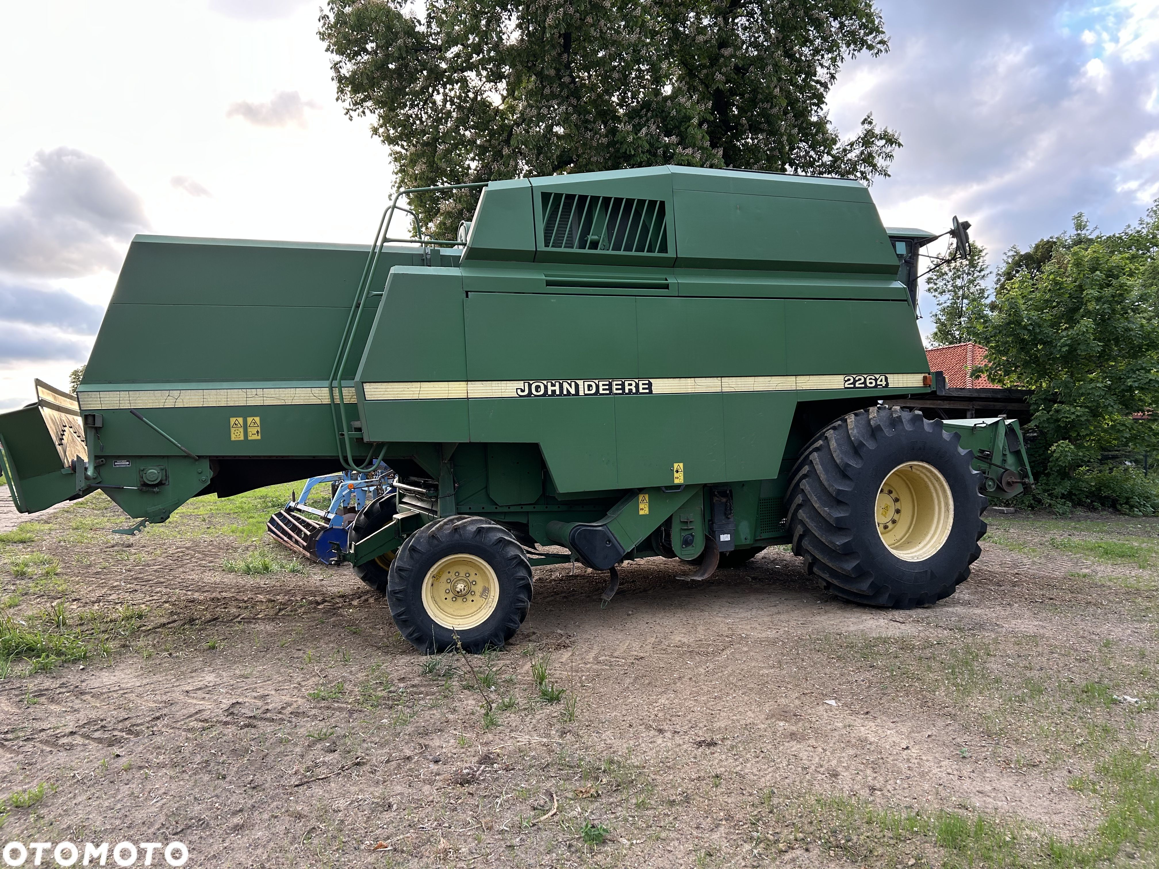 John Deere 2264 - 1