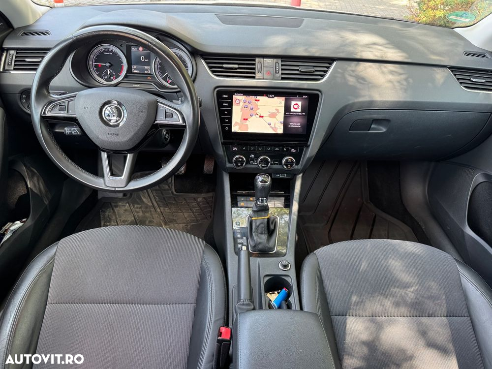 Skoda Octavia 2.0 TDI 150 CP DSG Sportline - 5